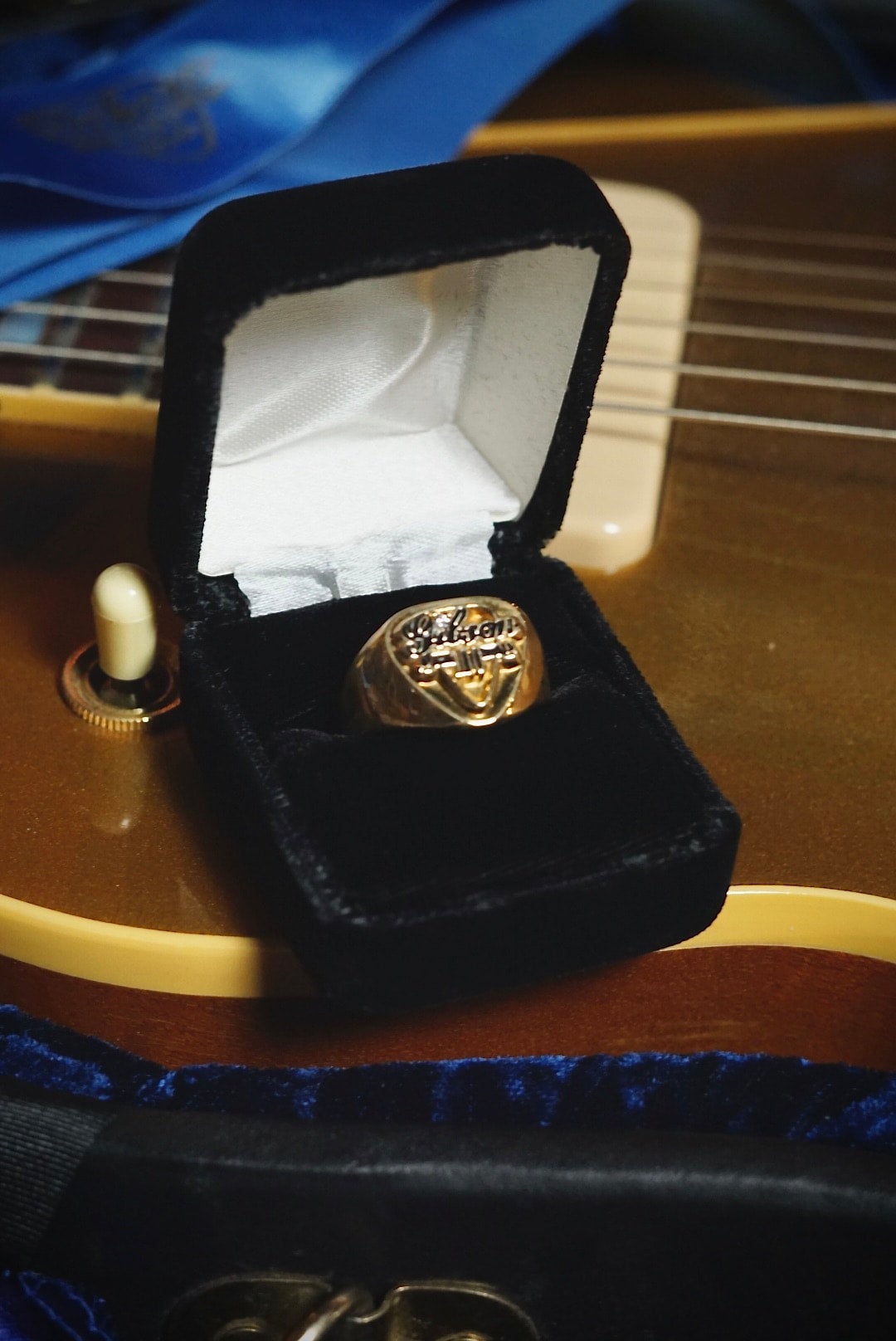 1994 Gibson Les Paul Gold Top Centennial 100th Anniversary | Riff ...